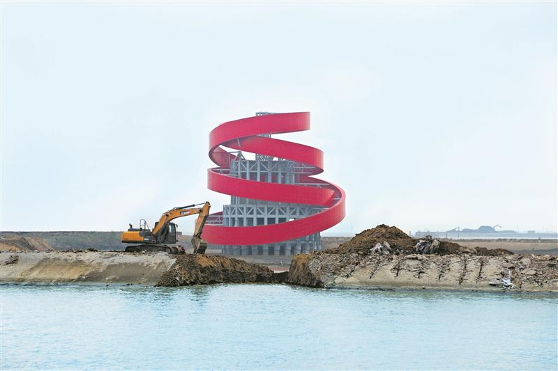 2020年11月16日上午10時，650米修建好的隧道被順利“埋”入湖底。至此，蘇錫常南部高速公路太湖隧道馬山段全部實現(xiàn)陸島通道轉(zhuǎn)換，碧玉螺造型的風亭“浮”出水面，因施工被封閉兩年之久的十里明珠堤于15日恢復(fù)通行，隧道進入全新的施工階段。