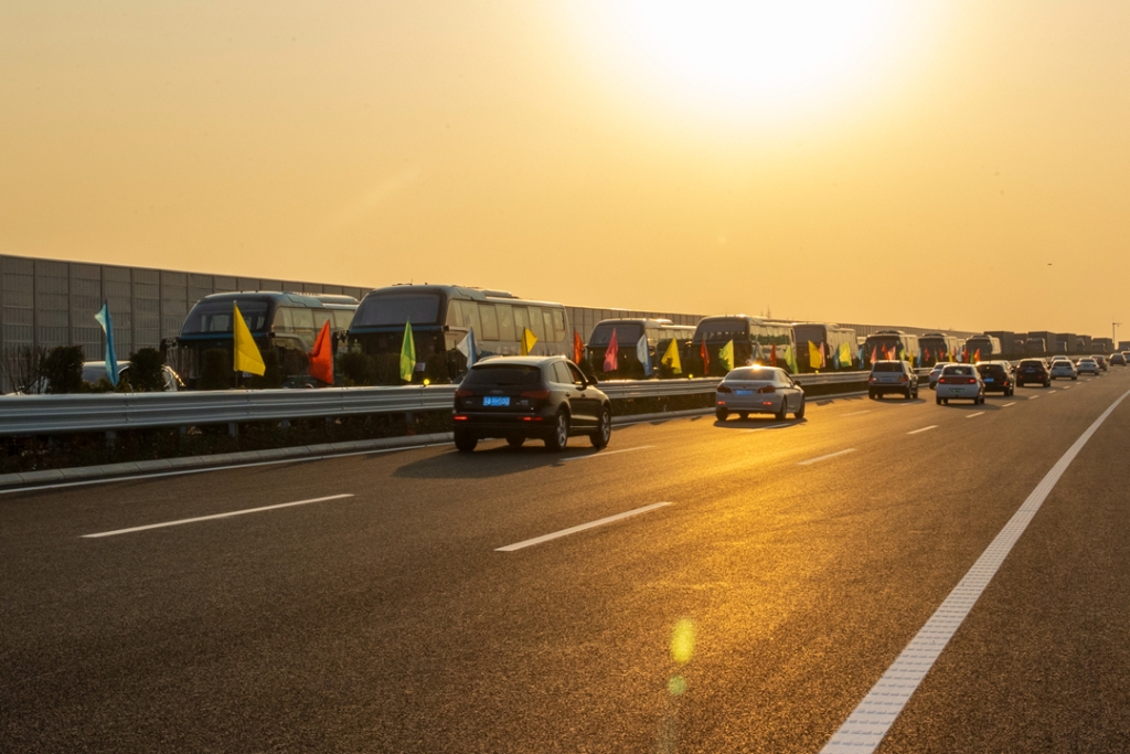 2021年12月30日，車輛在蘇錫常南部高速公路常州至無錫段行駛。